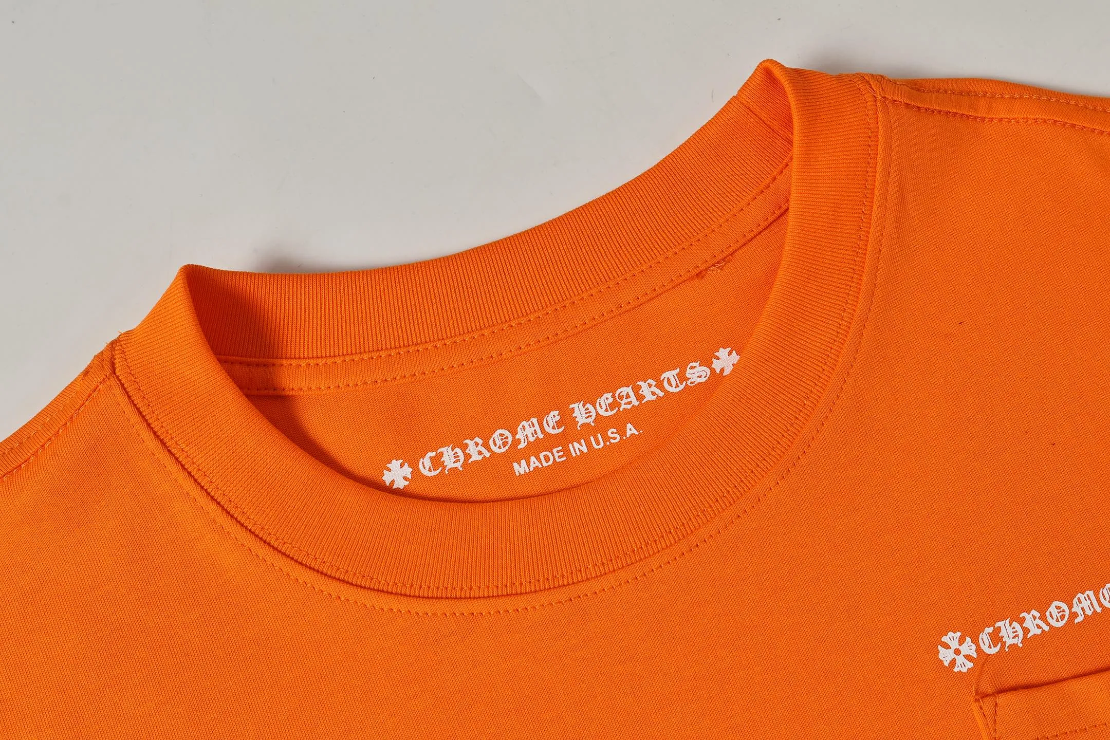 P150 Cross-border running quantity model, please do not place an order if you pursue quality - Chrome Hearts/Chrome Heart Graffiti✍️Spoof short-sleeved T-shirt - High weight, high density and high quality. The wool is soft, delicate and skin-friendly. Soft and silky to the touch. Excellent warmth and skin-friendly properties. - Custom-woven and custom-dyed, no color difference, no matter the fabric or workmanship details, beat the ordinary version on the market -Colour: orange -Size: S M L XL